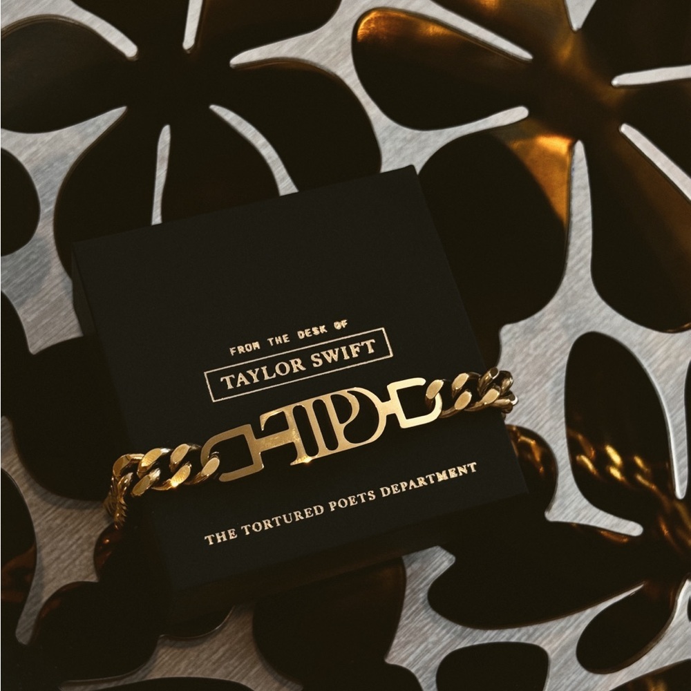 Taylor Swift Gold TTPD Bracelet
The Tortured Poets Department Small - Picture 8 of 10